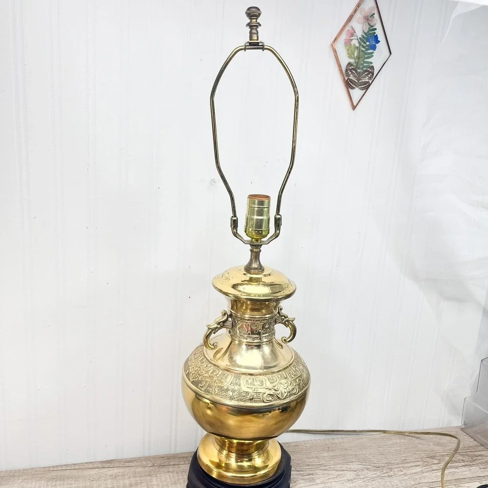 Vintage Brass table lamp w dragon handles James Mont Asian‎ style